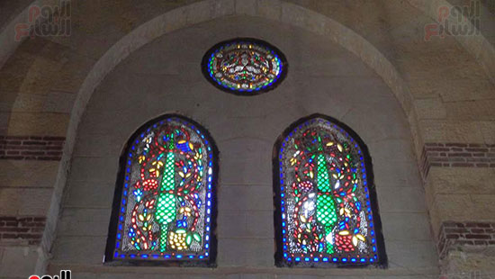 نوافذ-داخلية-بمسجد-الإمام-الشافعى