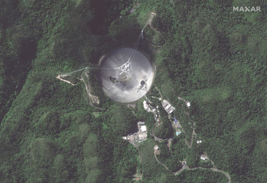 انقطاع كابل أكبر المراصد الفلكية بالعالم فى بورتوريكو (5)
