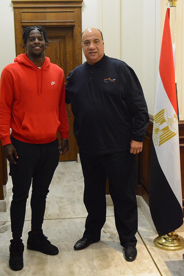 مصيلحى واللاعب مصيلحى واللاعب