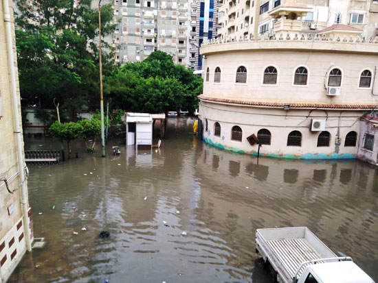 شوارع الإسكندرية تغرق (6)