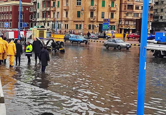 شوارع الإسكندرية تغرق (8)
