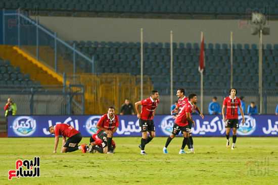 لاعبو نادي مصر يحتفلون بالهدف الاول