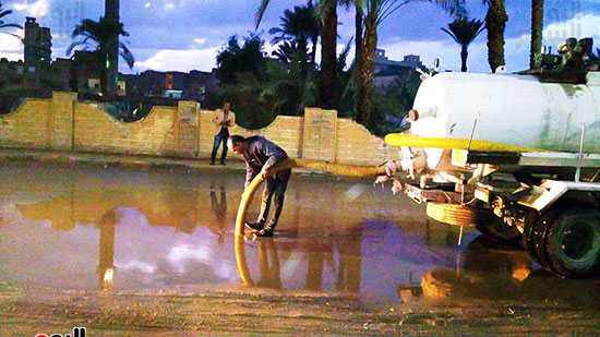 شفط مياه الأمطار من الشوارع (6)