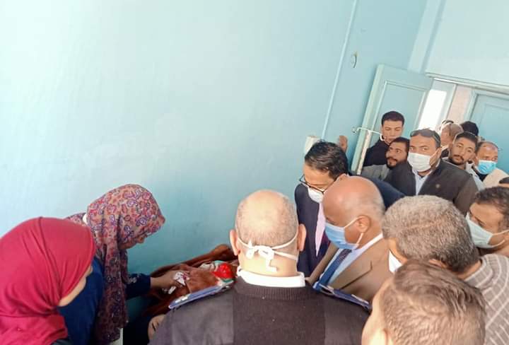 يطمئنان على المصابات