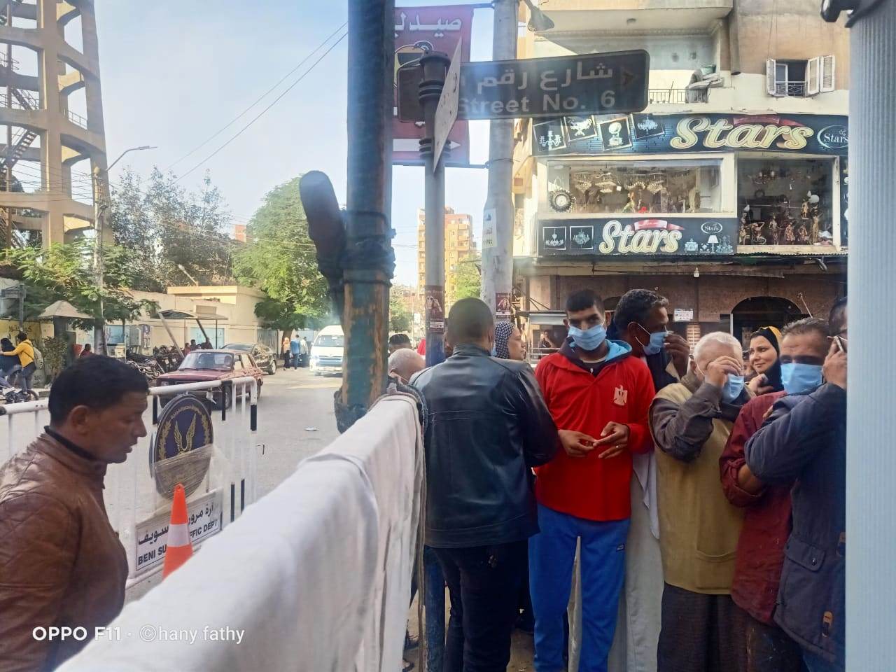 طوابير للناخبين أمام اللجان الانتخابية بمدينة بنى سويف (4)