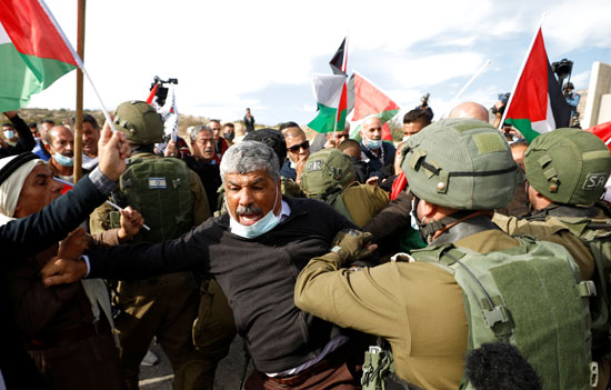 اعتقال فلسطيني