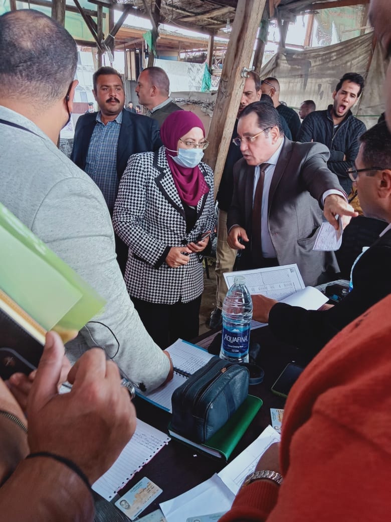 نائب محافظ القاهرة تتابع أعمال الإزالة والتسكين (6)