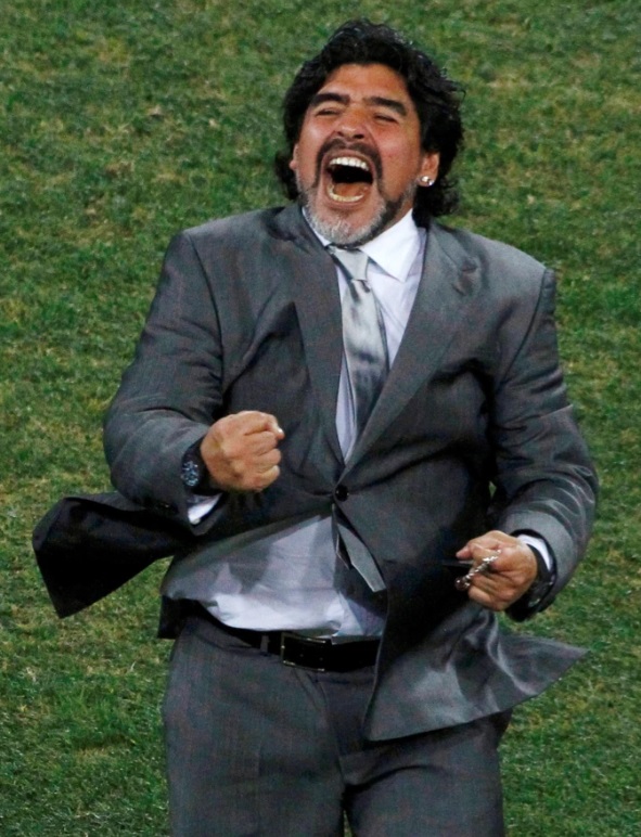مارادونا اثناء قيادة منتخب الأرجنتين فى مونديال 2010