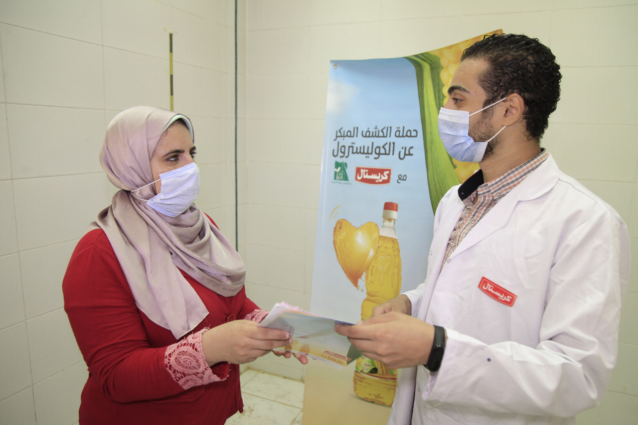 زيت كريستال ومصر الخير يطلقان حملة للكشف المبكر عن مرضى الكوليسترول بالمحافظات (4)