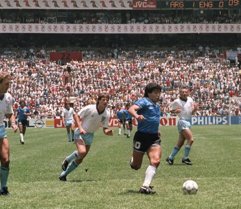 مارادونا سجل هدفين فى شباك إنجلترا بكأس العالم 1986 بدور الثمانية