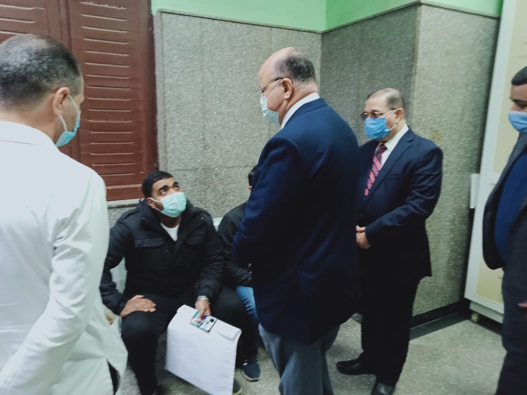 محافظ القاهرة يتفقد مستفى حميات العباسية (9)