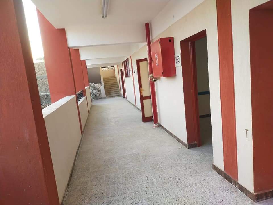 تسليم مبنى مدرسة السادات الابتدائية بالمهيدات لهيئة الأبنية التعليمية بالأقصر (3)