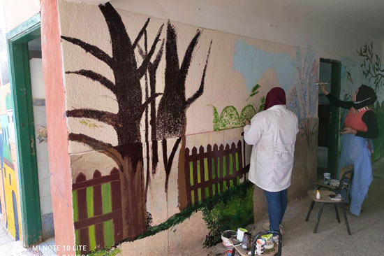إبداع طلبة كلية التربية النوعية يزين جدران محافظة كفر الشيخ (6)
