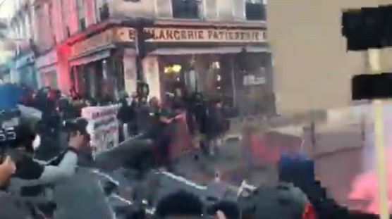 احتجاجات عنيفة في باريس