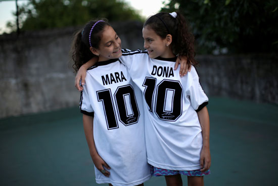طفلتان عمرهما 9 سنوات تحملان اسم مارادونا