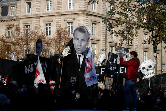 مظاهرات ضد الشرطة وماكرون في فرنسا
