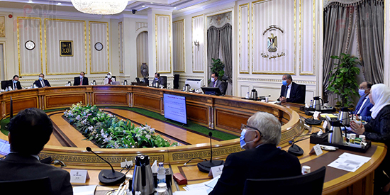 رئيس الوزراء يرأس اجتماع لجنة العدالة الاجتماعية (6)