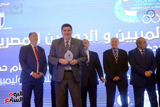توزيع الجوائز للمنتدى الاول للاعبين الدولين والمصرين  (33)