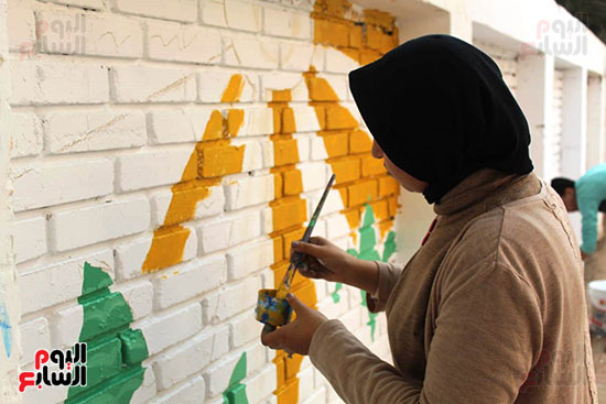 مبادرة شبابية للرسم وتجميل جدران وأسوار المصالح الحكومية بشبين الكوم (4)