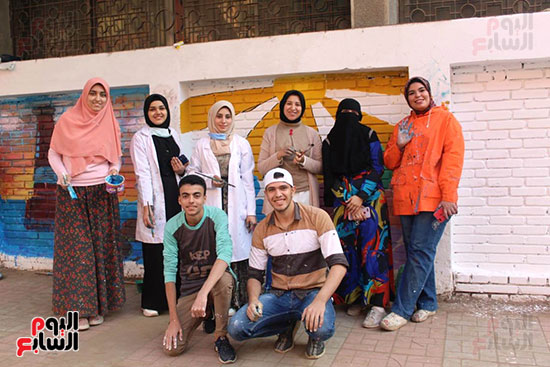 مبادرة شبابية للرسم وتجميل جدران وأسوار المصالح الحكومية بشبين الكوم (5)