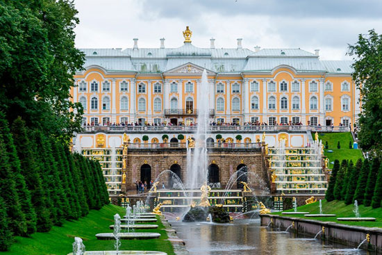 most-amazing-royal-palaces-01-2-1024x683