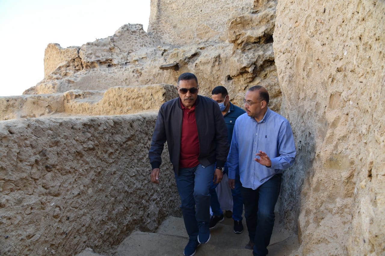 محافظ مطروح يتابع آخر الاستعدادات لافتتاح المدينة الاثرية محافظ مطروح يتابع آخر الاستعدادات لافتتاح المدينة الاثرية