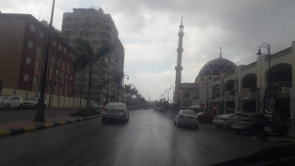 سقوط أمطار خفيفة على مدينتى بورسعيد وبورفؤاد  (1)