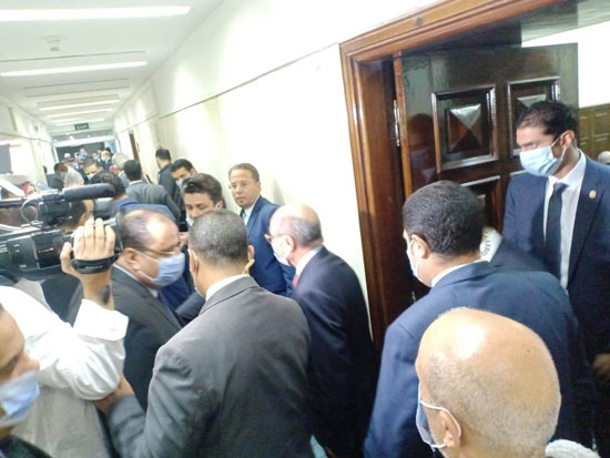 وزير العدل يشهد أول جلسة قضائية عن بعد بمحكمة الإسكندرية (1)