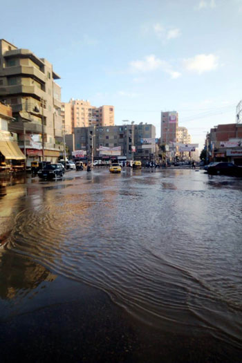 117186-غرق-الشوارع-بمياه-الأمطار