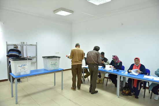 سكان-الرحاب-يشاركون-فى-الانتخابات-البرلمانية-(21)