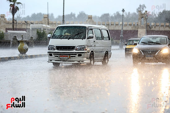 مياه-الأمطار-الغزيرة-بشوارع-الإسكندرية