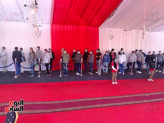  إقبالا كثيفا من الشباب والسيدات فى انتخابات مجلس النواب بالقاهرة (18)
