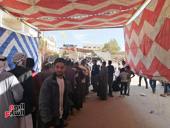 طوابير أمام اللجان فى المرحلة الثانية من انتخابات مجلس النواب بشمال سيناء (21)