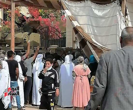 طوابير أمام اللجان فى المرحلة الثانية من انتخابات مجلس النواب بشمال سيناء (25)