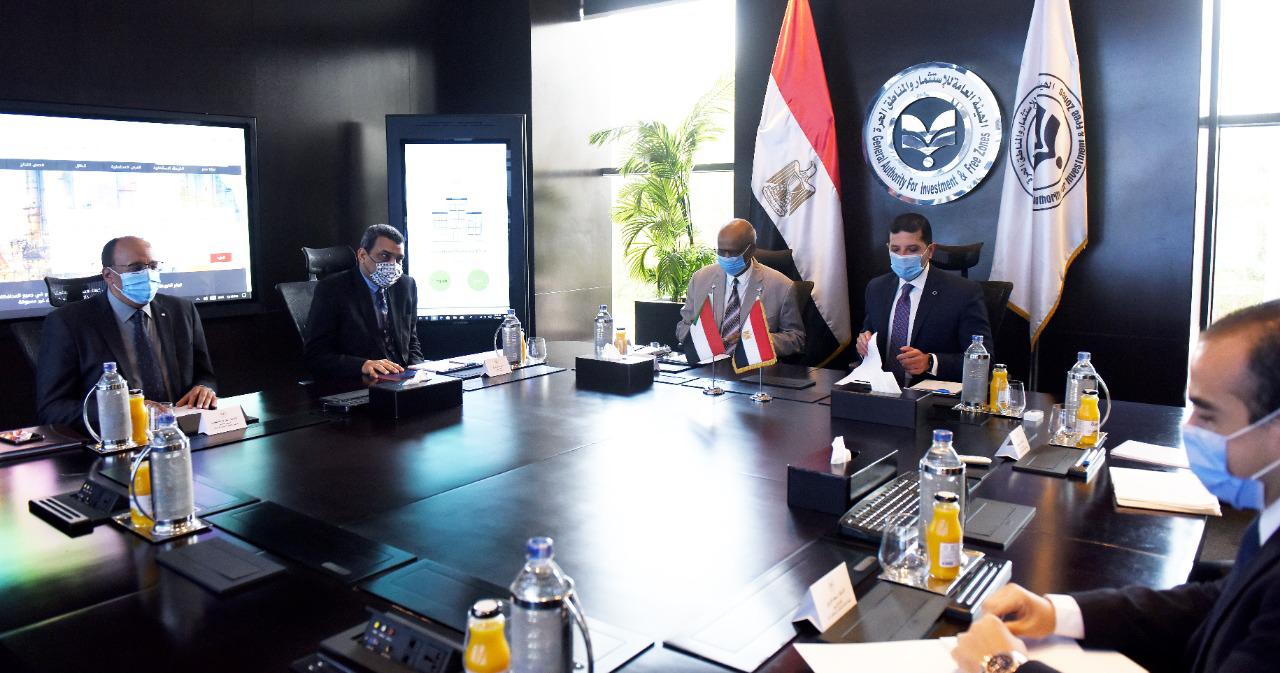جانب من لقاء رئيس هيئة الاستثمار مع السفير السوداني