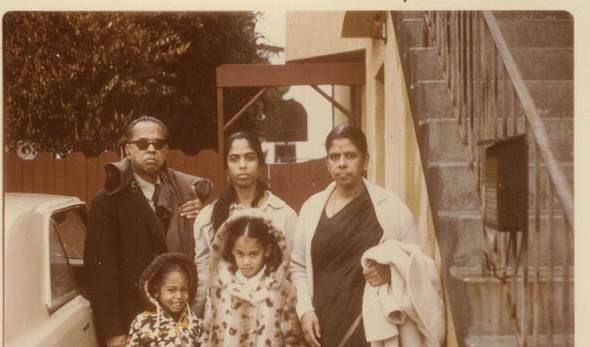 كامالا هاريس مع عائلتها