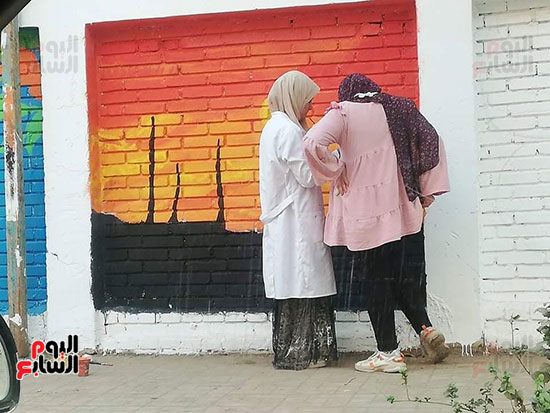 مبادرة شبابية للرسم وتجميل جدران وأسوار المصالح الحكومية بشبين الكوم (9)