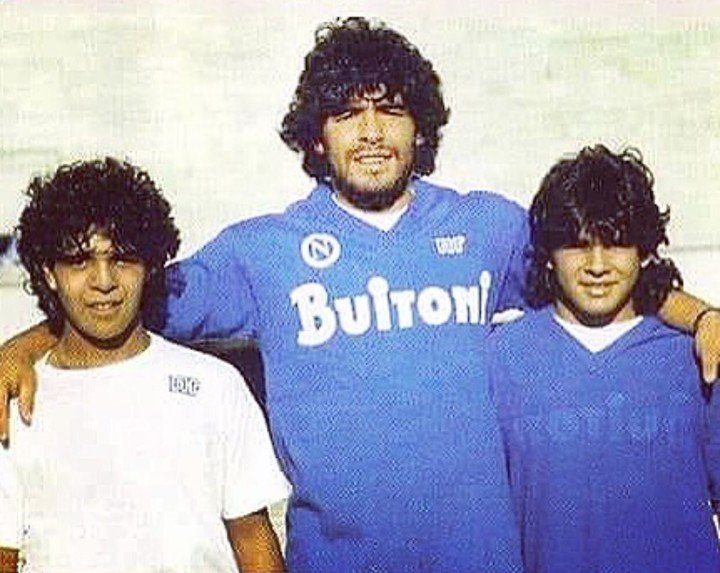 دييجو مارادونا وشقيقه