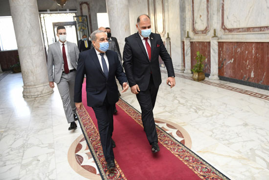 محمد أحمد مرسي وزير الدولة للإنتاج الحربي و منهل عزيز محمود وزير الصناعة والمعادن العراقي (4)