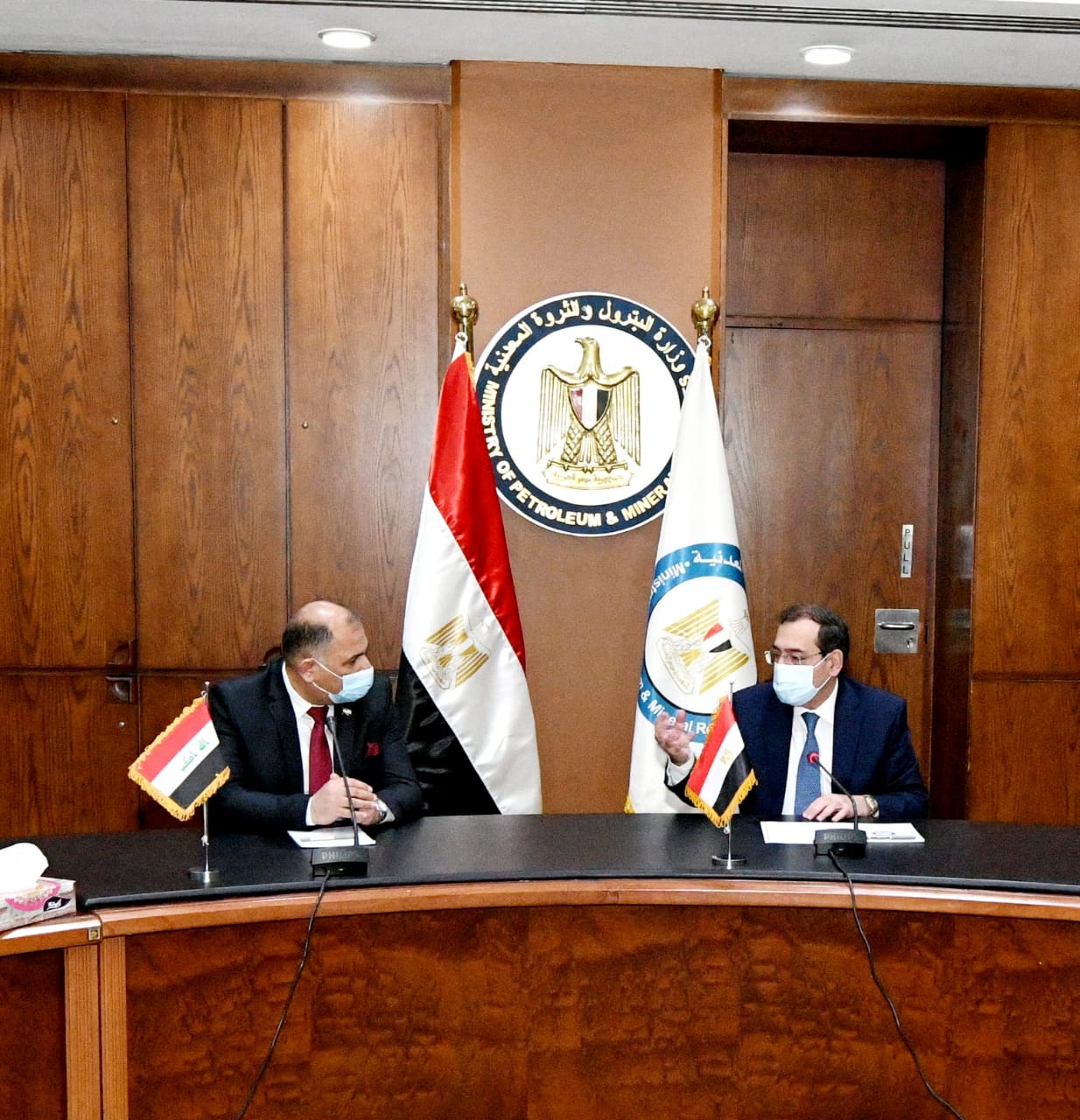 وزير البترول المصري والعراقي خلال اللقاء