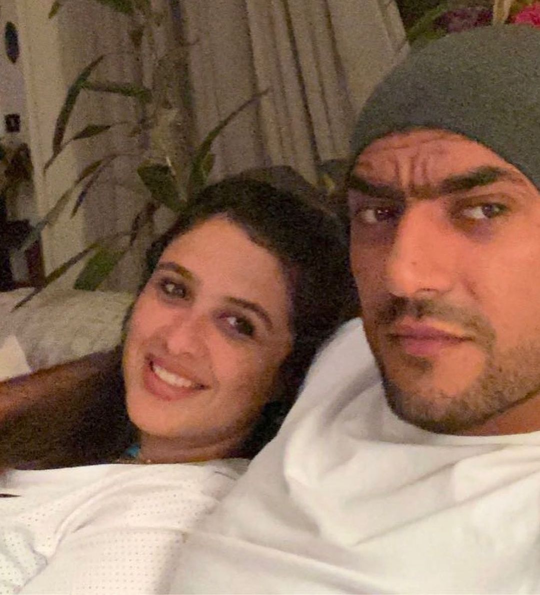 ÙŠØ§Ø³Ù…ÙŠÙ† Ø¹Ø¨Ø¯Ø§Ù„Ø¹Ø²ÙŠØ² ØªØ­ØªÙÙ„ Ø¨Ø¹ÙŠØ¯ Ù…ÙŠÙ„Ø§Ø¯ Ø²ÙˆØ¬Ù‡Ø§ Ø£Ø­Ù…Ø¯ Ø§Ù„Ø¹ÙˆØ¶ÙŠ Ø¨Ø±Ø³Ø§Ù„Ø© ÙˆØµÙˆØ± Ø±ÙˆÙ…Ø§Ù†Ø³ÙŠØ© Ø§Ù„ÙŠÙˆÙ… Ø§Ù„Ø³Ø§Ø¨Ø¹