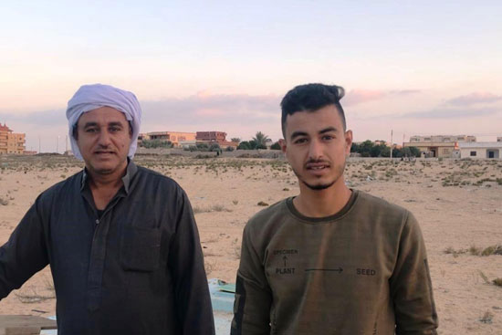 حكاية أشهر صانع مراكب وقوارب صيد أسماك بشمال سيناء (3)