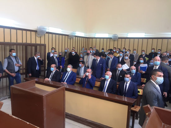 وزير العدل ومحافظ بورسعيد يشهدان أول جلسة إلكترونية بمجمع المحاكم (2)