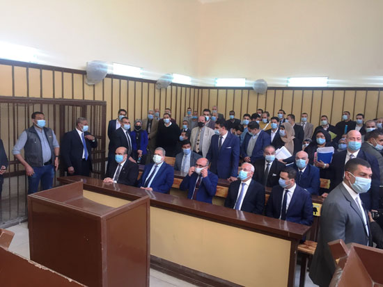 وزير العدل ومحافظ بورسعيد يشهدان أول جلسة إلكترونية بمجمع المحاكم (3)