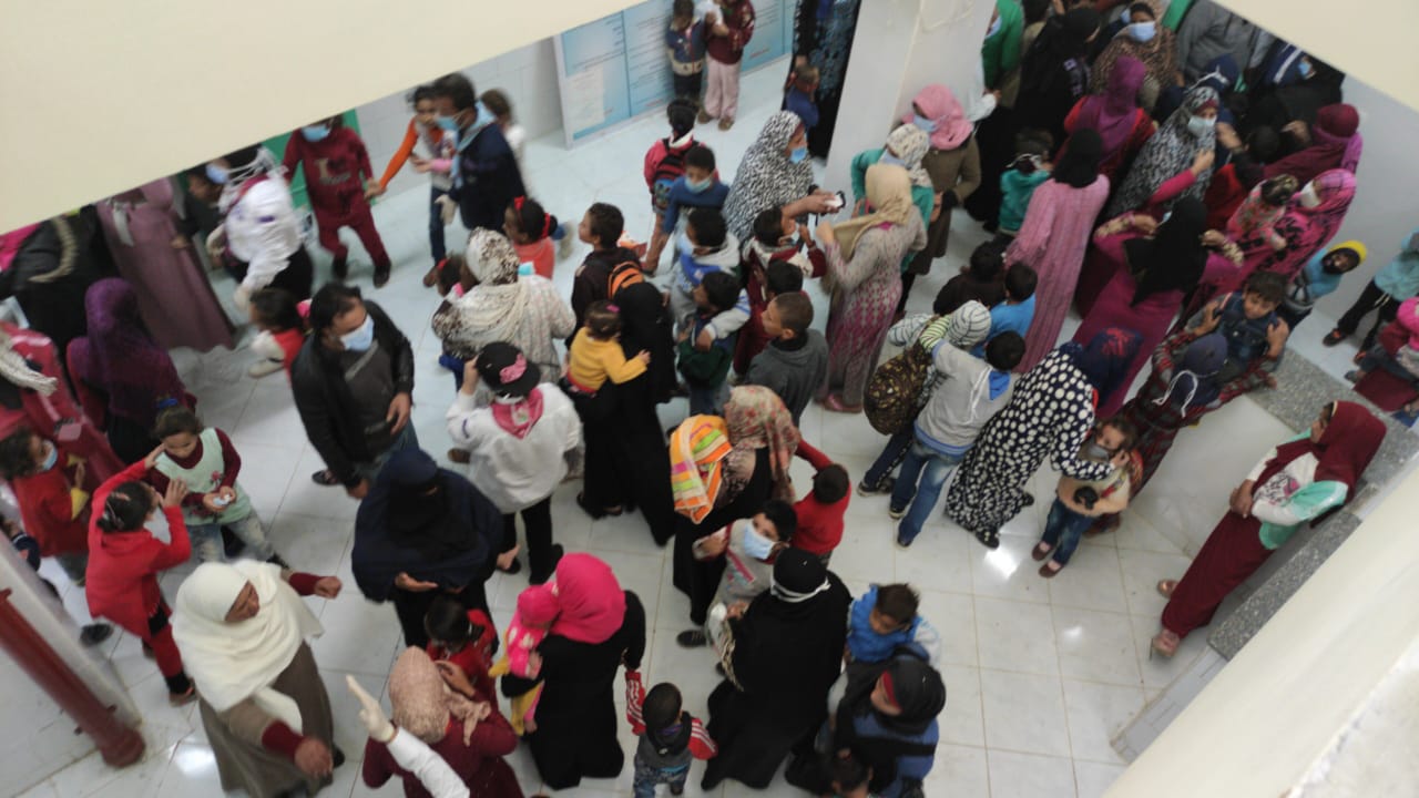 مبادرات رئاسية وقوافل طبية تجري الكشف الطبي على الألاف من أبناء كفر الشيخ (2)