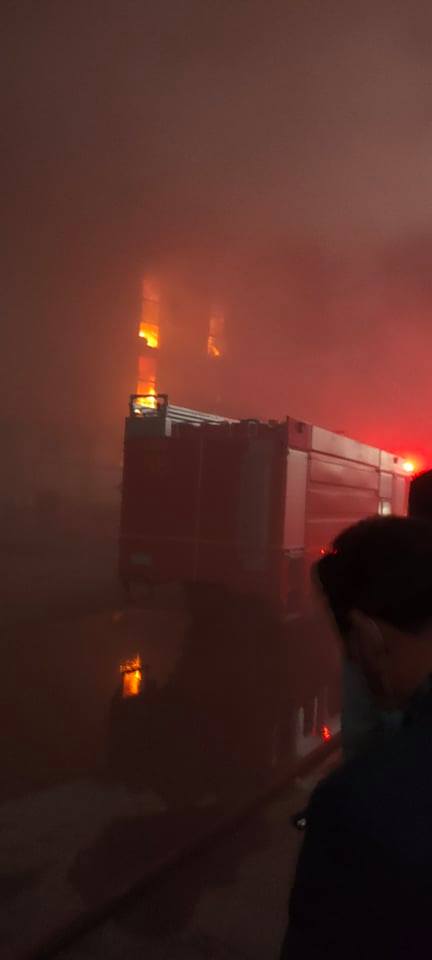 حريق هائل بميناء الاسكندرية (3)