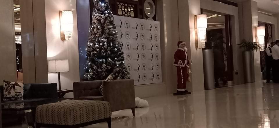 الإضاءة وأشجار أعياد الميلاد تزين فنادق البحر الأحمر لاستقبال اعياد الميلاد (8)