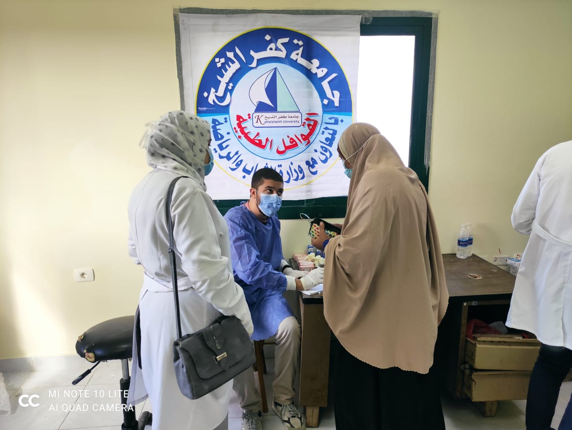 مبادرات رئاسية وقوافل طبية تجري الكشف الطبي على الألاف من أبناء كفر الشيخ (6)