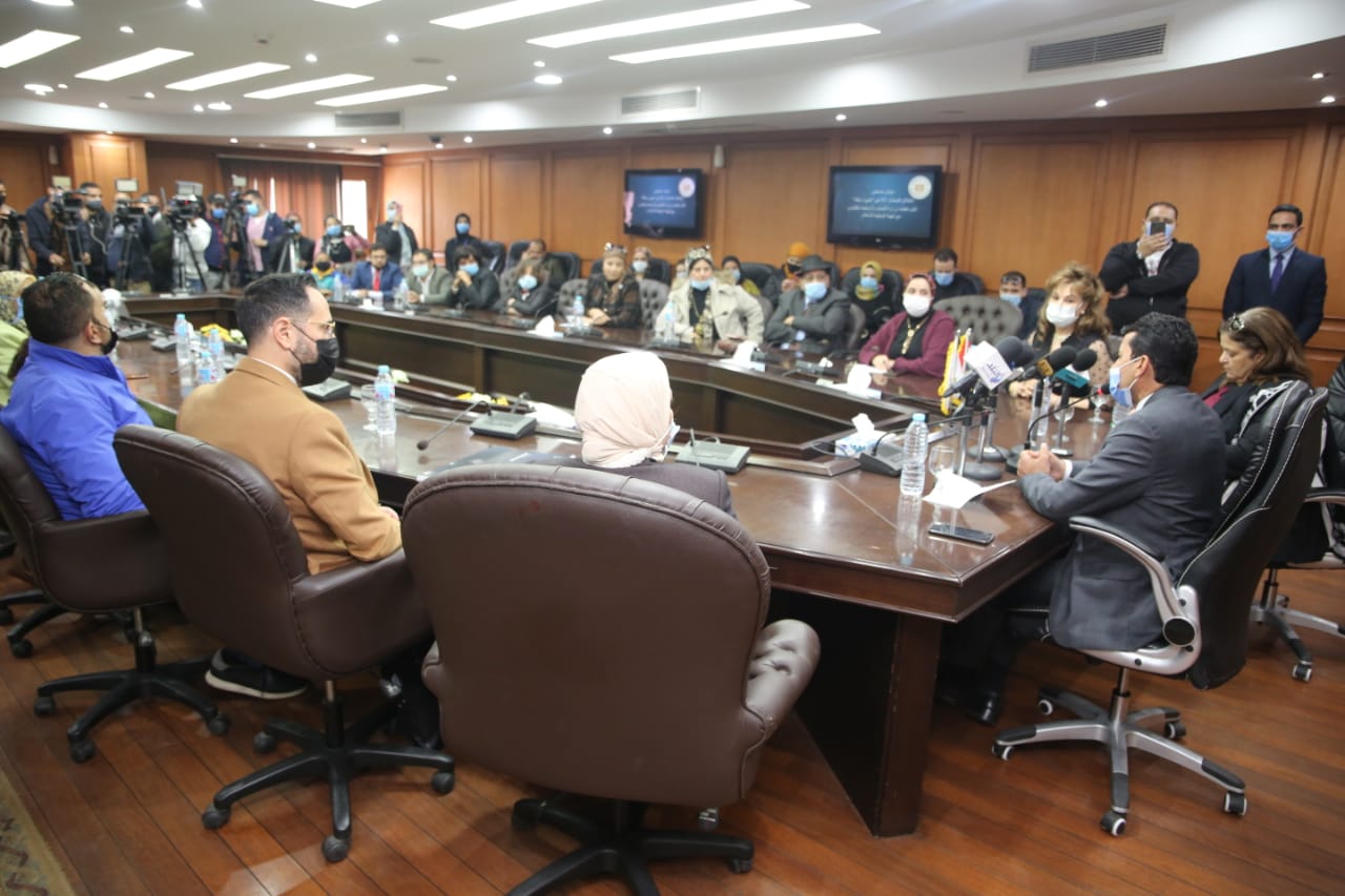 ندوة وزير الرياضة (6)