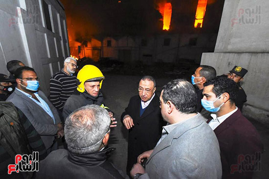 حريق مخزن بميناء الإسكندرية (4)